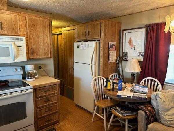 1987 High Chapparel Manufactured Home