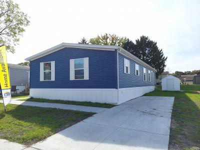 Mobile Home at 2677 Loch Lomond Dr Highland, MI 48357