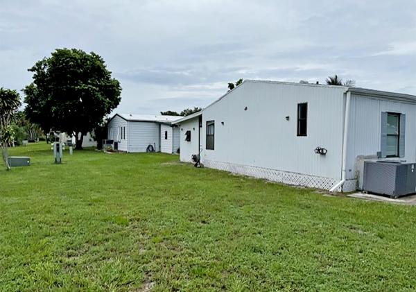 1985 Palm Harbor Manufactured Home