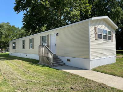 Mobile Home at 221 Newton Edwardsville, KS 66113