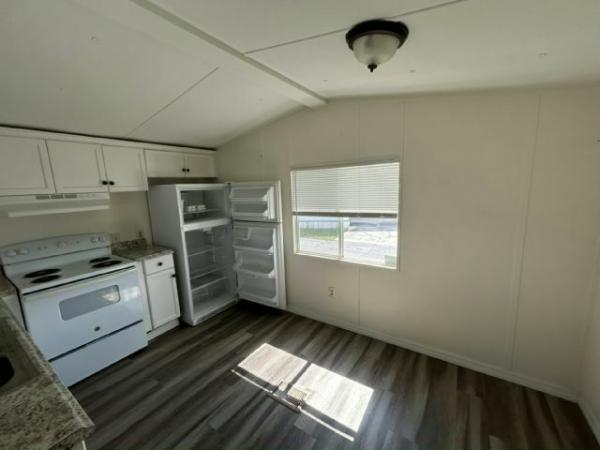 1985 JEFR Manufactured Home