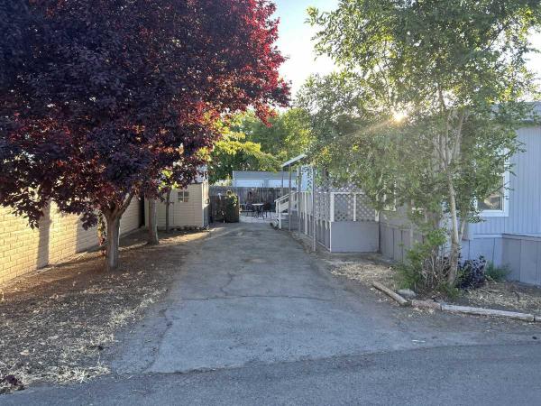 Red1 Mobile Home For Sale
