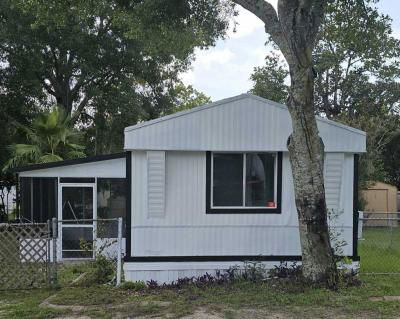 Mobile Home at 5431 NE 35th St Lot 122 Silver Springs, FL 34488