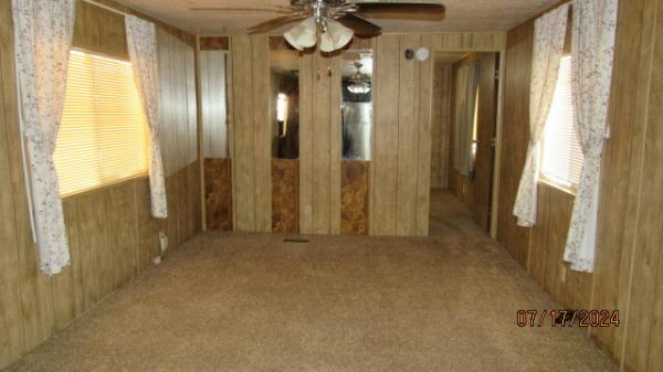 1979 Hillcrest Mobile Home