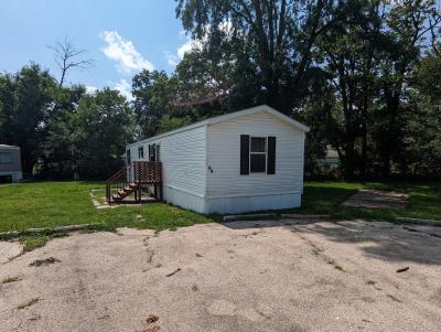 Mobile Home at 94 Oren Lane Galesburg, IL 61401