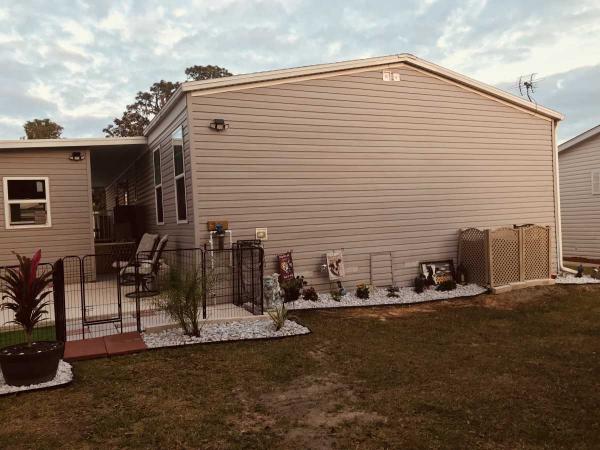 Photo 1 of 2 of home located at 13314 Seabreeze Lane Grand Island, FL 32735