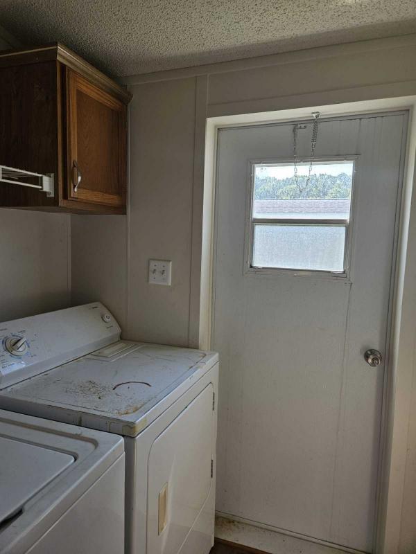 1993 Skyline Manufactured Home