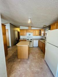 2000 Fall Creek Mobile Home