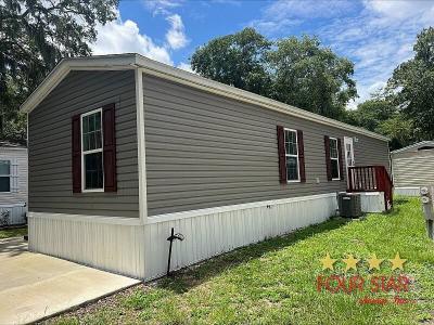 Mobile Home at 2268 Mayport Rd Atlantic Beach, FL 32233