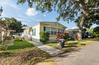 1982 twin double Manufactured Home