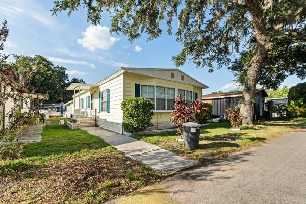 1982 twin double Manufactured Home