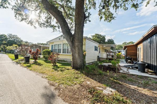 1982 twin double Manufactured Home