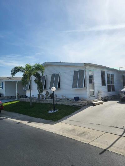 Mobile Home at 627 Lakeside Dr Fort Myers, FL 33903