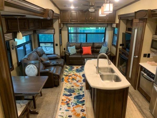 2017 CMP 383FB Mobile Home