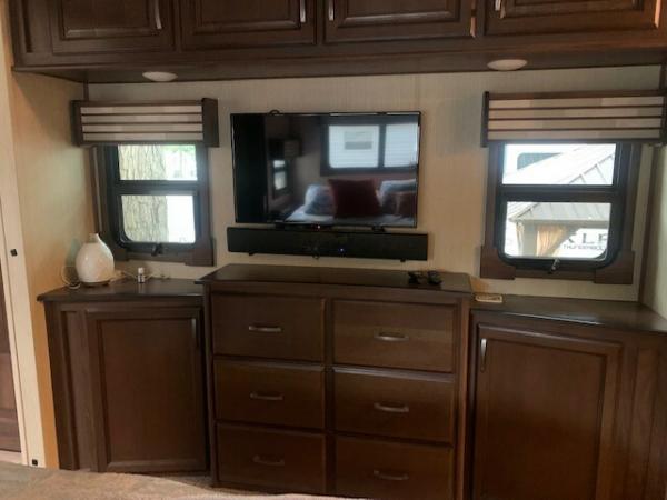 2017 CMP 383FB Mobile Home