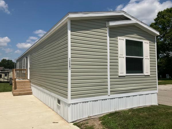 2024 Champion Home Builders, Inc. mobile Home