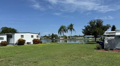 Photo 2 of 21 of home located at 570 57th Ave W Lot 31 Bradenton, FL 34207