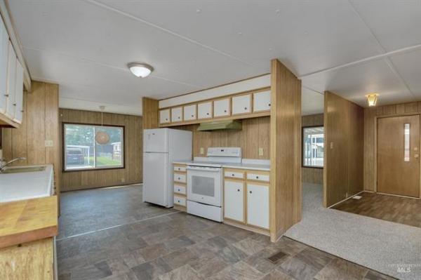 1971 Brook Manufactured Home