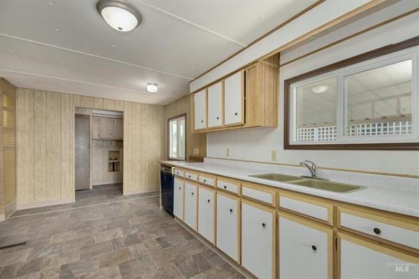 1971 Brook Manufactured Home