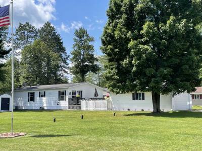 Mobile Home at 8881 Woodridge Ln Woodruff, WI 54568