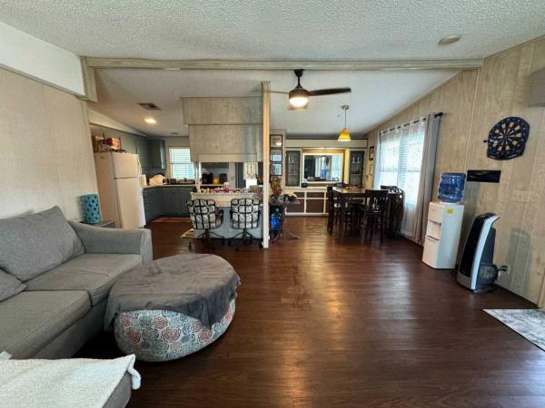 1986 Manufactured Home