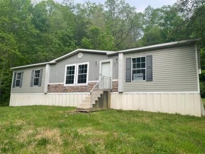 Mobile Home at 400 Cane Holw Whitesburg, KY 41858