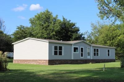 Mobile Home at 916 Delaware St Coffeyville, KS 67337