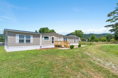 Mobile Home at 5830 Campton Rd Stanton, KY 40380