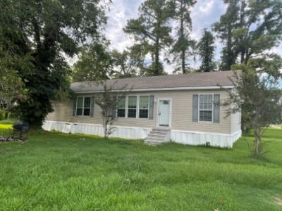 Mobile Home at 33870 Bowie St White Castle, LA 70788