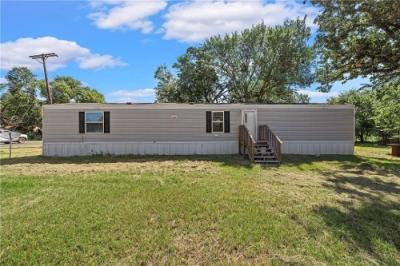 Mobile Home at 900 Post Oak St Calvert, TX 77837