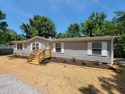 Mobile Home at 818 Ivory Rd Athens, TN 37303