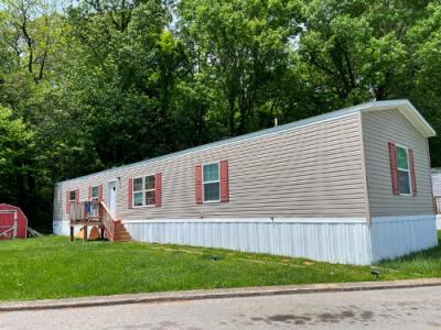 Mobile Home at 8195 Berkshire Point New Salisbury, IN 47161