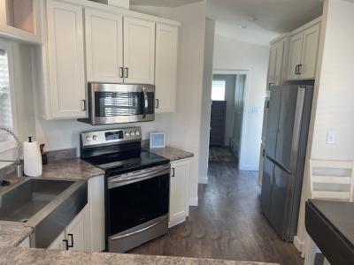 Photo 2 of 37 of home located at 2050 W. Dunlap Ave #D016 Phoenix, AZ 85021