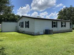 Photo 5 of 33 of home located at 5621 Southwest 57th Street Ocala, FL 34476