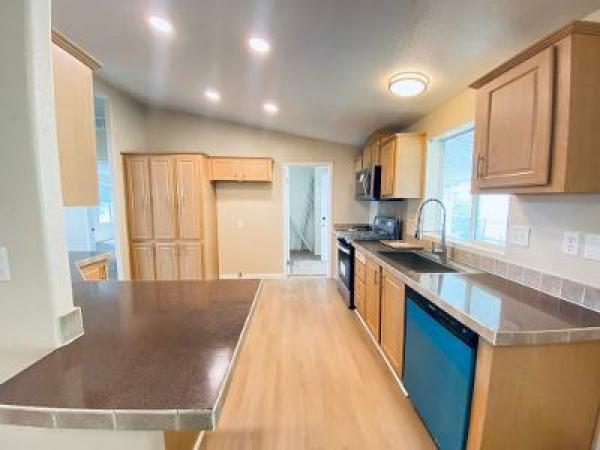 2005 Golden West 7236 Manufactured Home