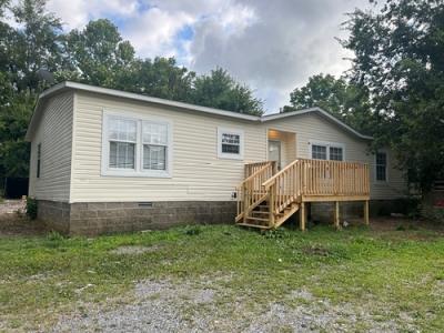 Mobile Home at 7827 Us Highway 68 W Benton, KY 42025