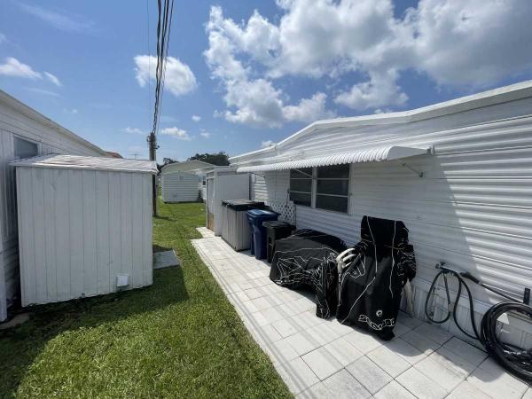 1964 CHAM 1BR/1BA Mobile Home