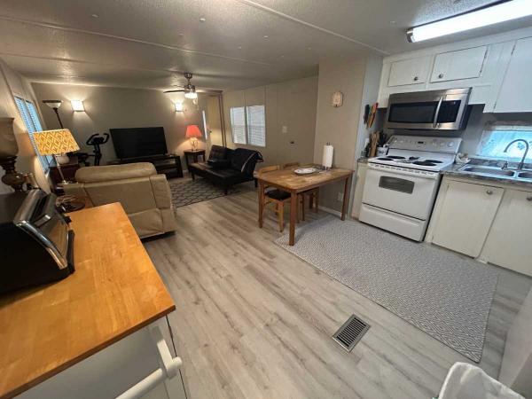 1988 Manufactured Home