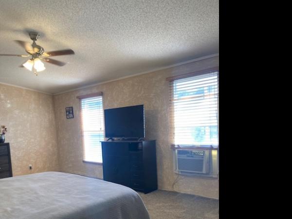 2004 Oakwood Mobile Home