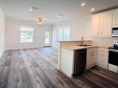 Photo 5 of 22 of home located at 3223 N Lockwood Ridge Rd #66 Sarasota, FL 34234