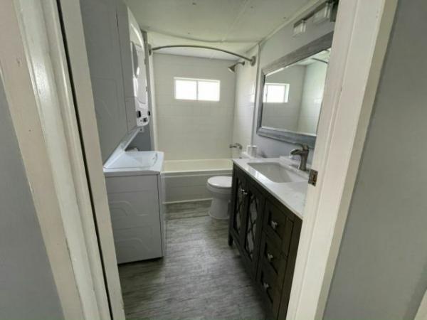 1973 NEWM Manufactured Home