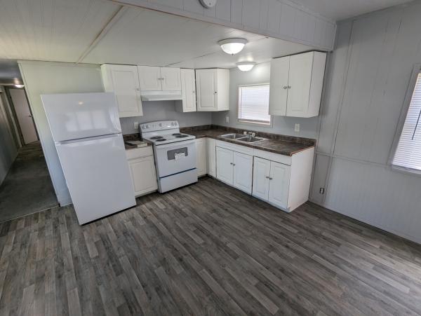 1980 Duke mobile Home