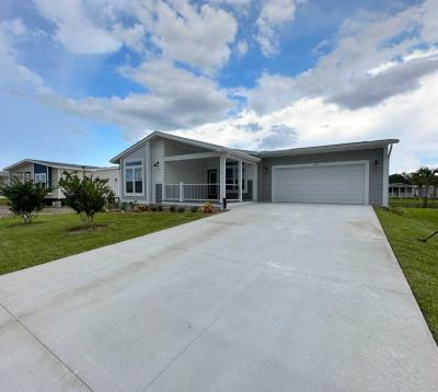 Photo 5 of 27 of home located at 2465 Kimball Dr. Ormond Beach, FL 32174