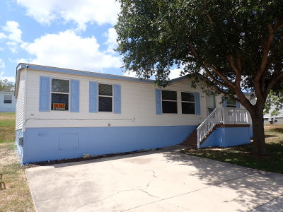 Mobile Home at 7460 Kitty Hawk Rd Site 204 Converse, TX 78109