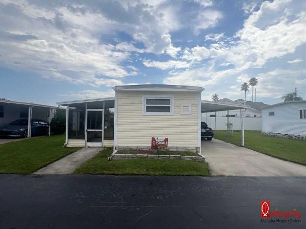 Photo 1 of 2 of home located at 799 E Klosterman Road, Lot 78 Tarpon Springs, FL 34689