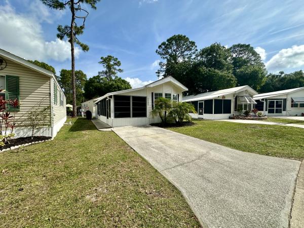 Photo 1 of 2 of home located at 7125 Fruitville Rd 1407 Sarasota, FL 34240