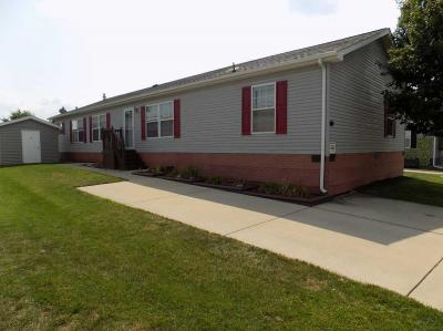 Mobile Home at 11982 Cedarbrook Dr South Lyon, MI 48178