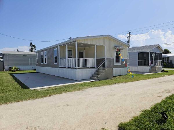 2023 Homes of Merit Mobile Home