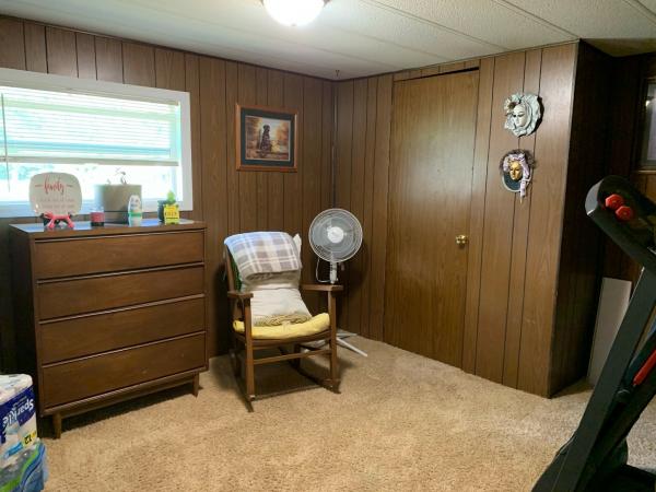 1972 Marshfield mobile Home