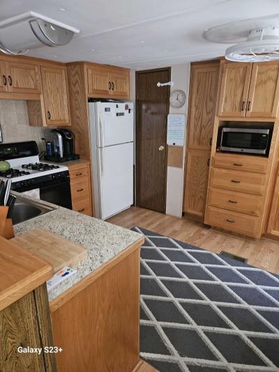 Mobile Home at 802 Plaza Acres Ct Belton, MO 64012